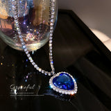 N2541 - Water drop Titanic pendant necklace