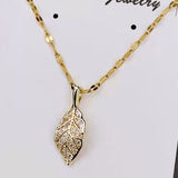 N2462 - Golden Leaf Pendant Necklace